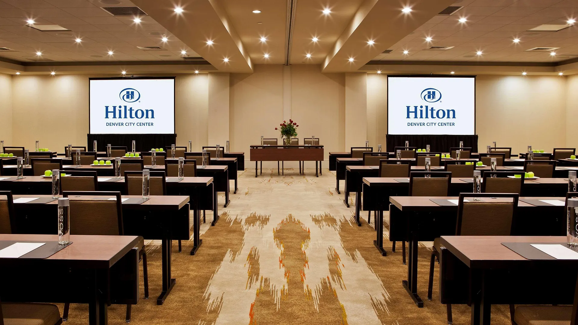 Hilton Denver City Center 4*,